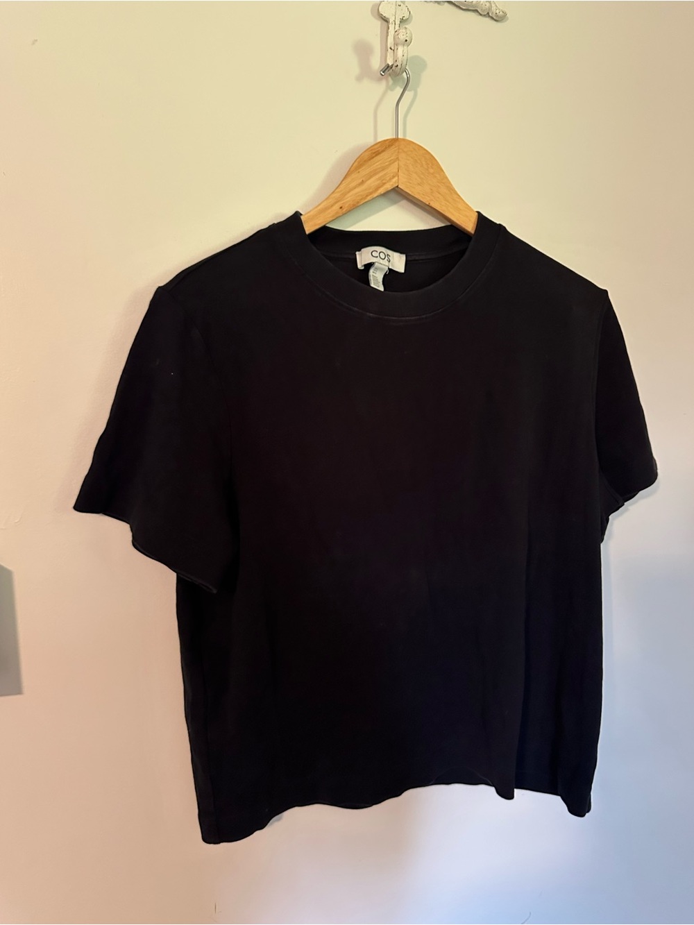 COS boxy tee black large - Picture 2 of 5